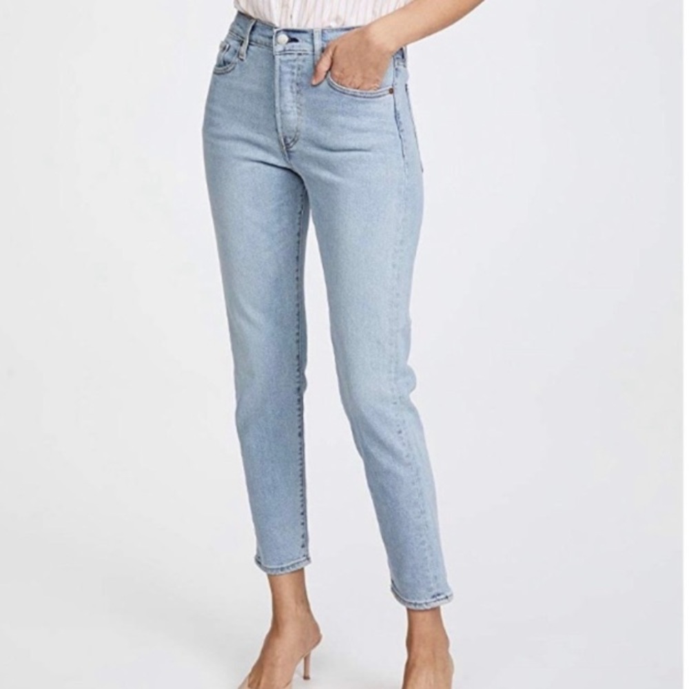 Levi’s Wedgie Jeans